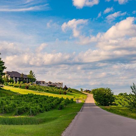 “Hygge” 3Bdr Townhouse, Close To Beach, Park & Wineries! トラバーズ・シティ エクステリア 写真