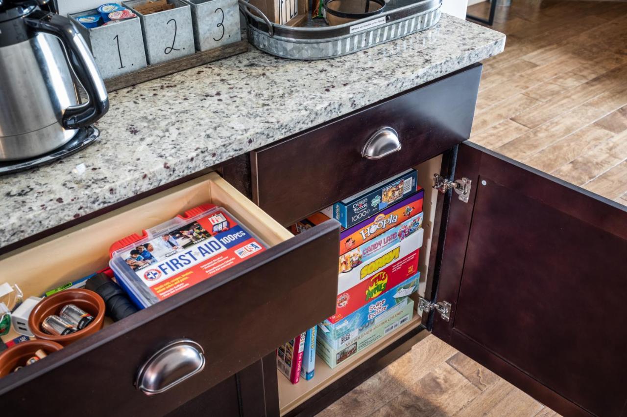 “Hygge” 3Bdr Townhouse, Close To Beach, Park & Wineries! トラバーズ・シティ エクステリア 写真