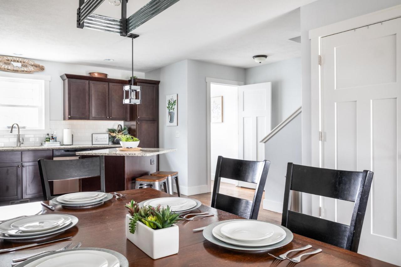 “Hygge” 3Bdr Townhouse, Close To Beach, Park & Wineries! トラバーズ・シティ エクステリア 写真