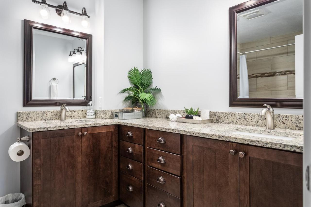 “Hygge” 3Bdr Townhouse, Close To Beach, Park & Wineries! トラバーズ・シティ エクステリア 写真